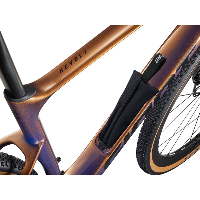 bicicleta gravel giant Revolt Advanced Pro 1 2025 - Imagen 3